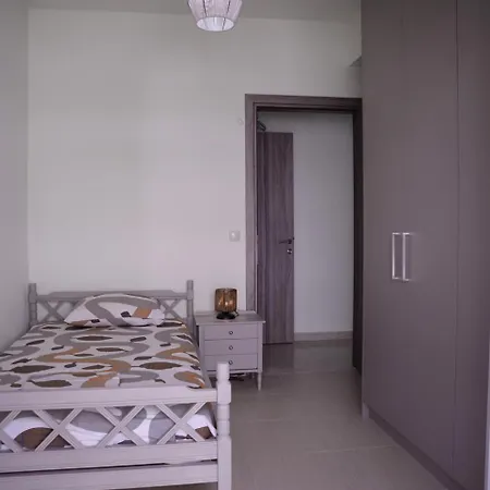 Katerina's Апартаменты Лоутраки