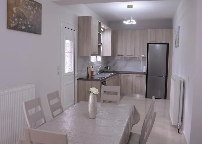 Katerina's Loutráki